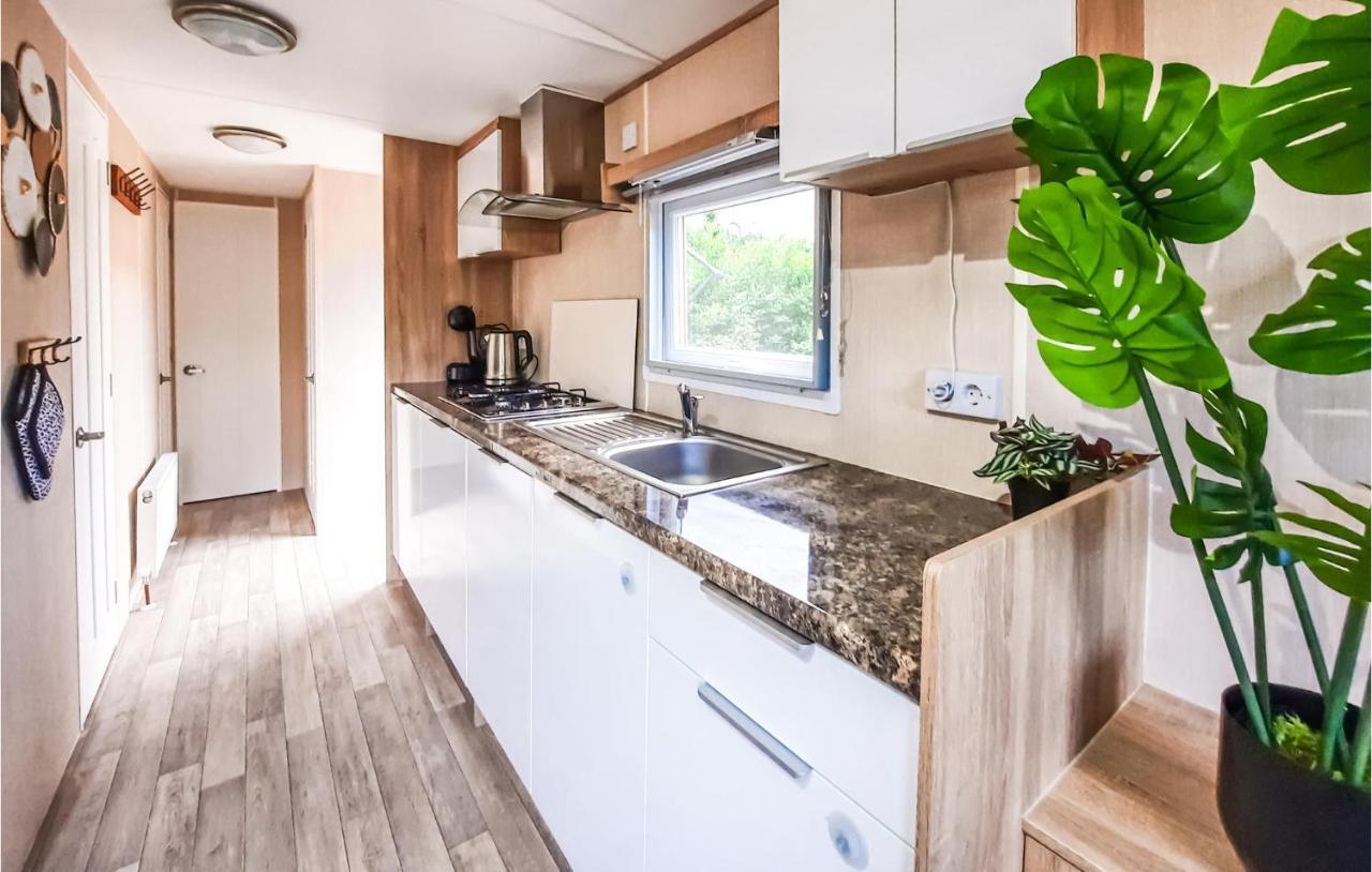 3 Bedroom Beautiful Home In Heinkenszand Ngoại thất bức ảnh